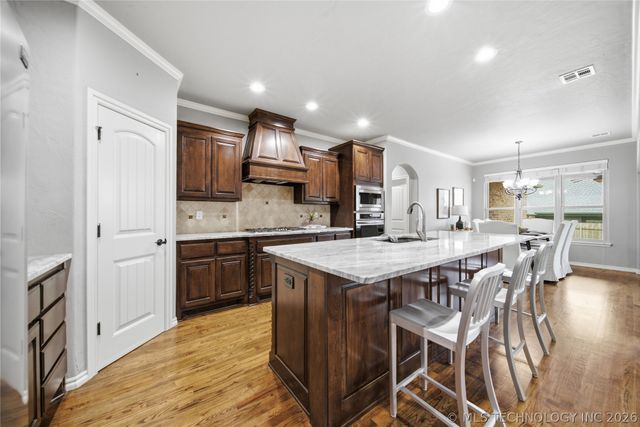 9406 S Sandusky Place, Tulsa, OK 74137