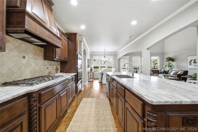 9406 S Sandusky Place, Tulsa, OK 74137