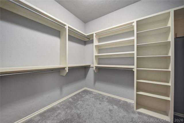 9406 S Sandusky Place, Tulsa, OK 74137