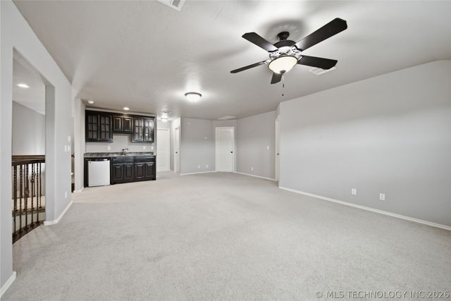 9406 S Sandusky Place, Tulsa, OK 74137