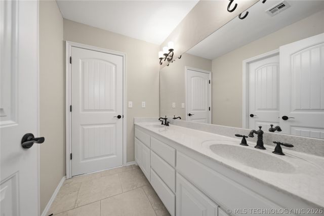 9406 S Sandusky Place, Tulsa, OK 74137