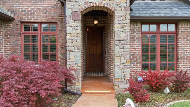 9406 S Sandusky Place, Tulsa, OK 74137