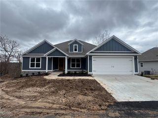 16 Clackmannan Lane, Bella Vista, AR 72715