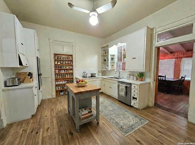 530 Doeppenschmidt, New Braunfels, TX 78132