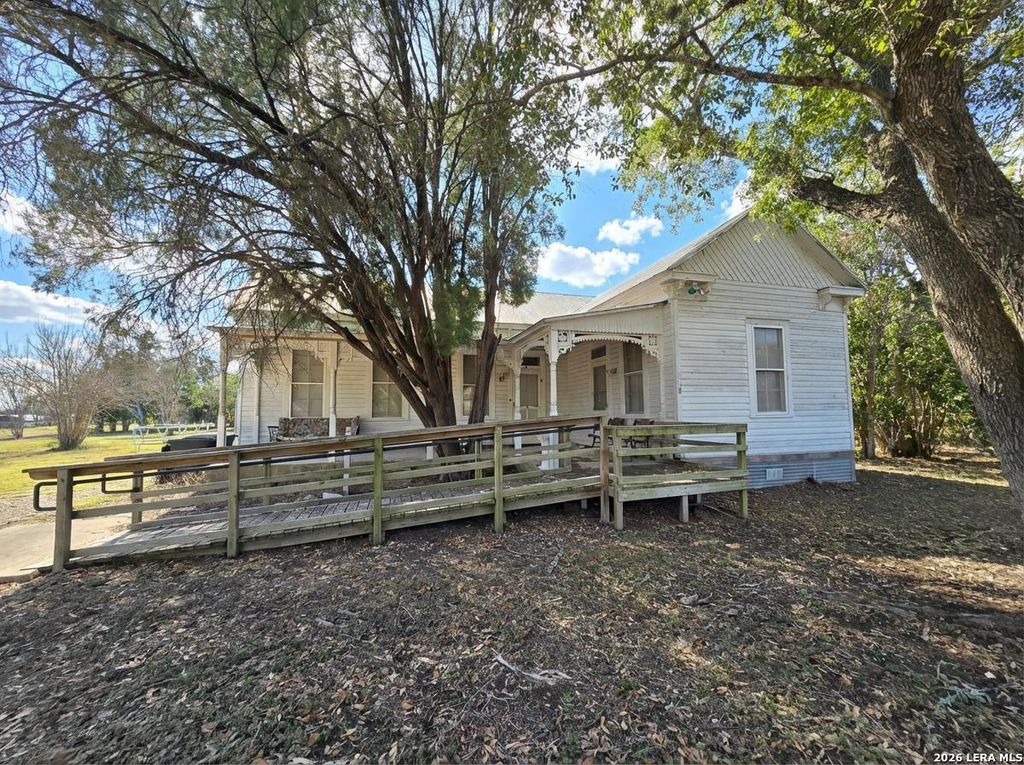 530 Doeppenschmidt, New Braunfels, TX 78132