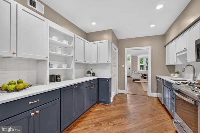641 11TH ST NE, Washington, DC 20002