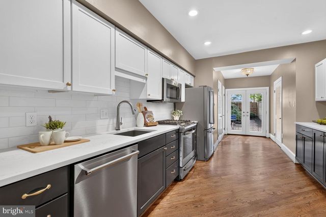 641 11TH ST NE, Washington, DC 20002