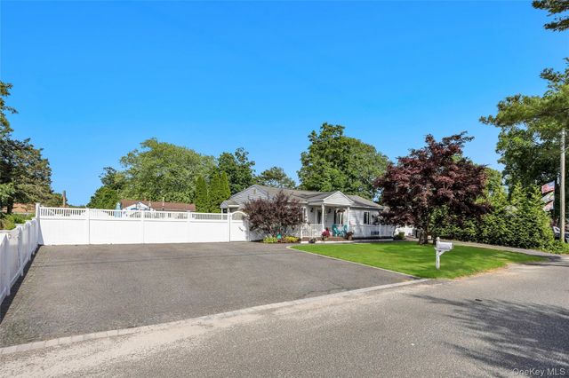 115 Dahlia Drive, Mastic Beach, NY 11951