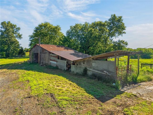 13424 Henson Road, Holt, MO 64048