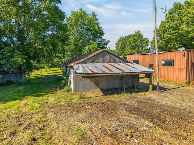 13424 Henson Road, Holt, MO 64048