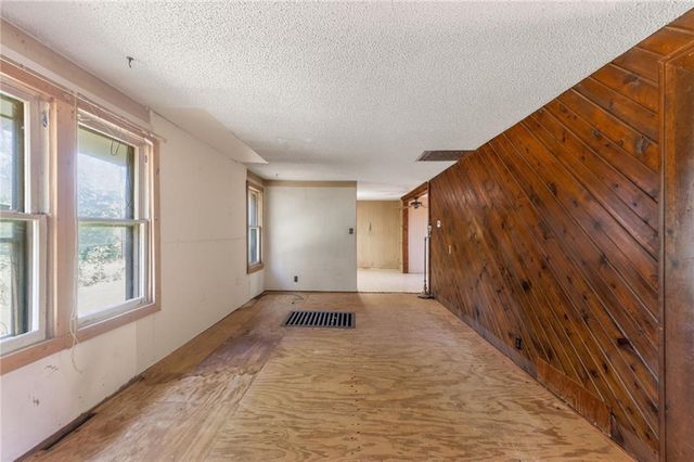 13424 Henson Road, Holt, MO 64048
