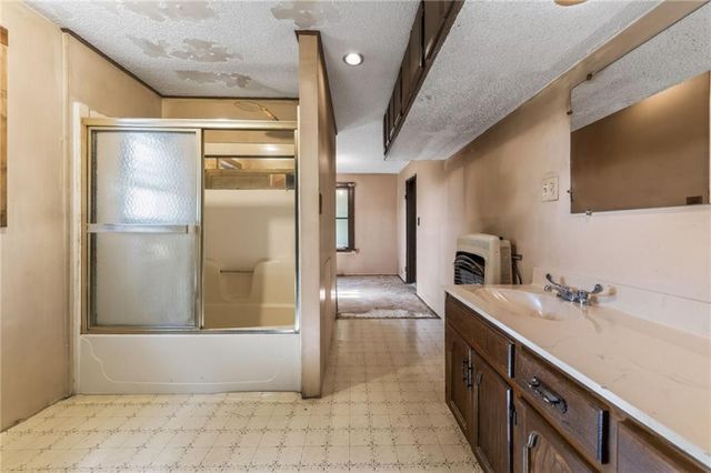 13424 Henson Road, Holt, MO 64048