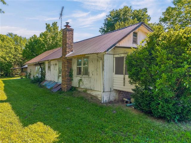 13424 Henson Road, Holt, MO 64048