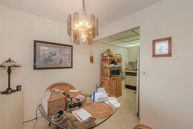 13450 SW 3rd St 306D, Pembroke Pines, FL 33027