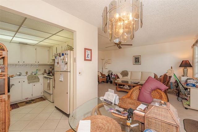 13450 SW 3rd St 306D, Pembroke Pines, FL 33027