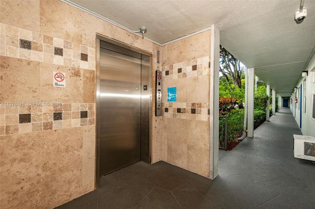 13450 SW 3rd St 306D, Pembroke Pines, FL 33027