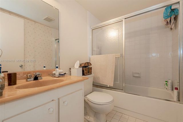 13450 SW 3rd St 306D, Pembroke Pines, FL 33027