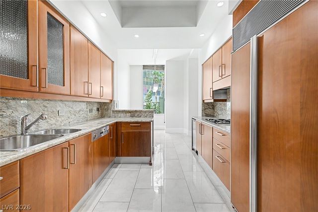 2877 Paradise Road 104, Las Vegas, NV 89109