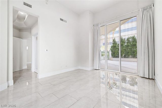 2877 Paradise Road 104, Las Vegas, NV 89109