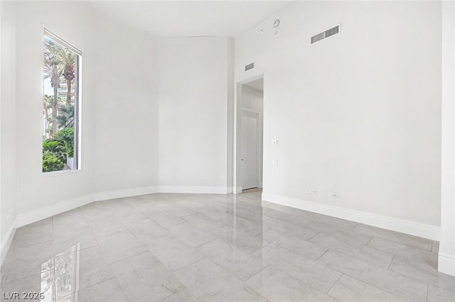2877 Paradise Road 104, Las Vegas, NV 89109