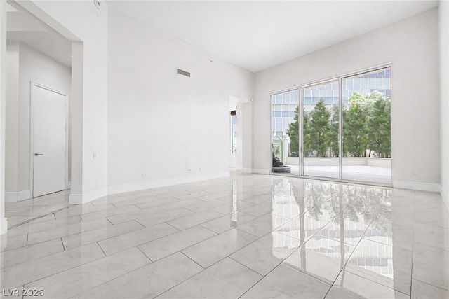 2877 Paradise Road 104, Las Vegas, NV 89109