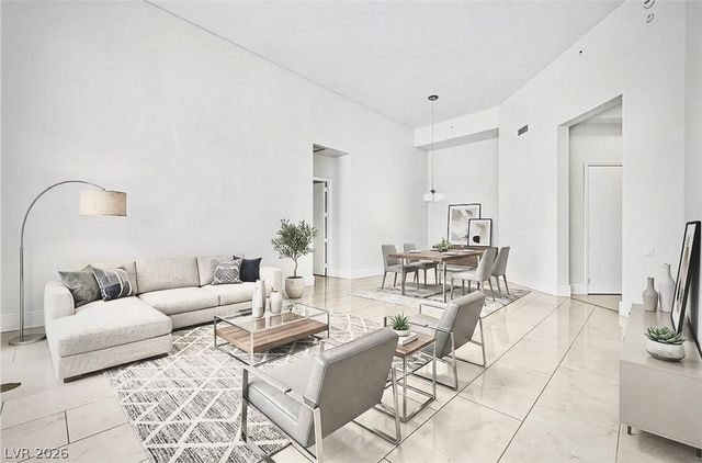 2877 Paradise Road 104, Las Vegas, NV 89109