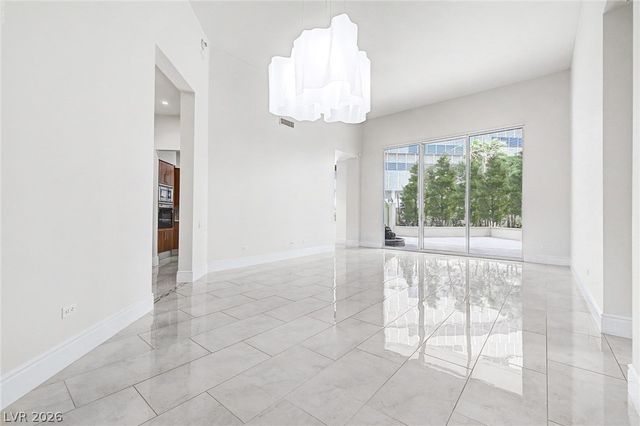 2877 Paradise Road 104, Las Vegas, NV 89109