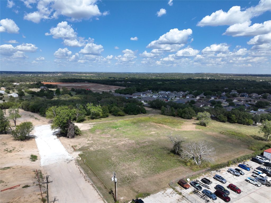 112-A Industrial Street, Weatherford, TX 76086
