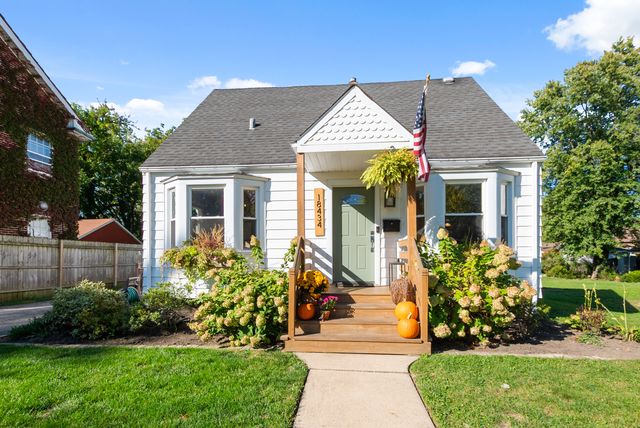 18434 Dundee Avenue, Homewood, IL 60430