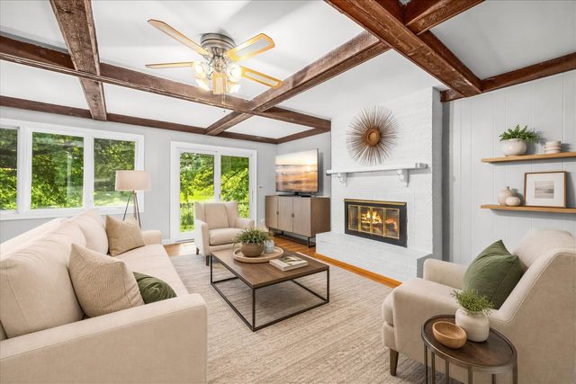 36W186 River Grange Road, St. Charles, IL 60175