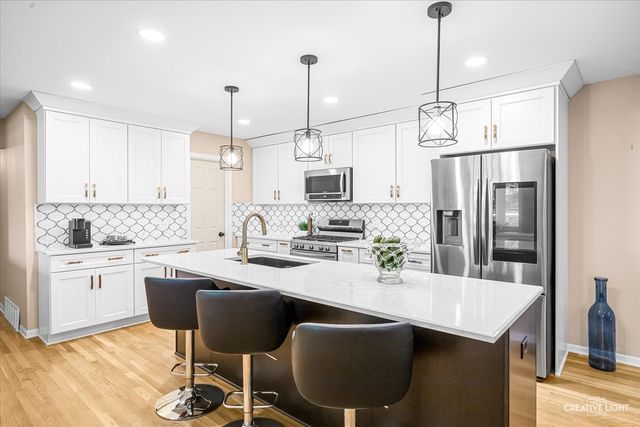 36W186 River Grange Road, St. Charles, IL 60175