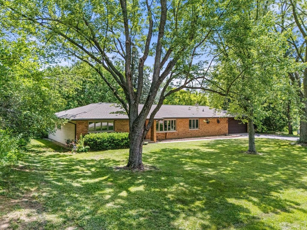 36W186 River Grange Road, St. Charles, IL 60175