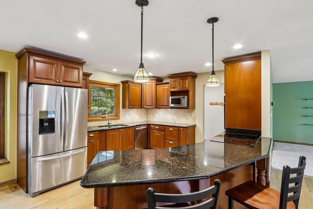 4550 Sundance Court, Cottage Grove, WI 53527