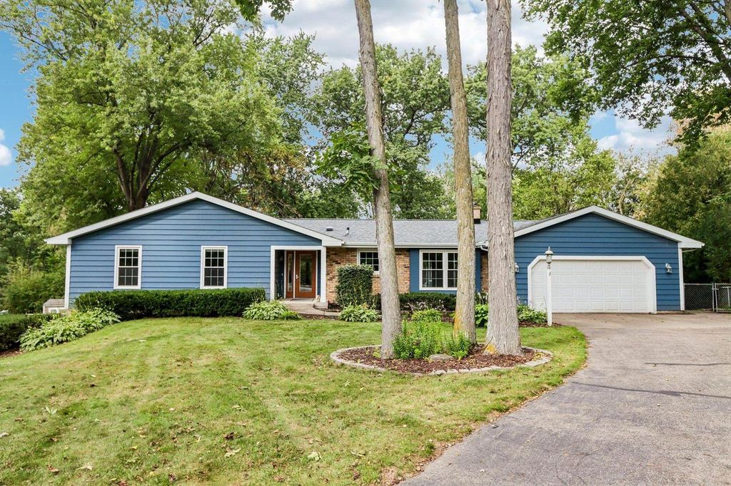 4550 Sundance Court, Cottage Grove, WI 53527