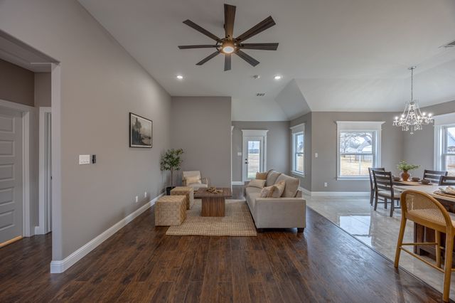 104 Mansfield Road, Cleburne, TX 76031