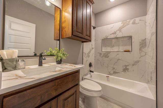 104 Mansfield Road, Cleburne, TX 76031