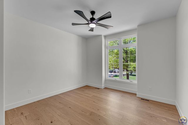 6855 SW Aylesbury RD, Topeka, KS 66610