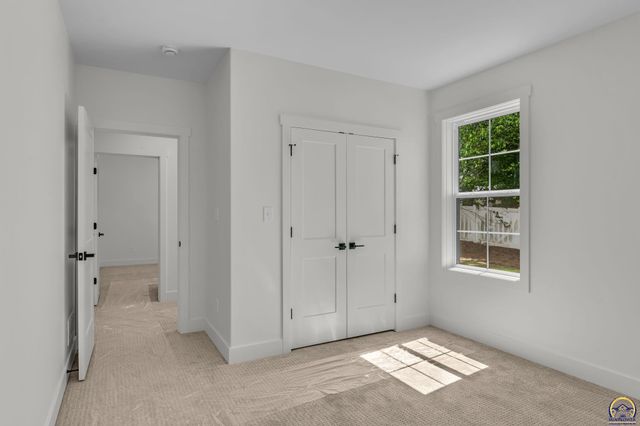 6855 SW Aylesbury RD, Topeka, KS 66610