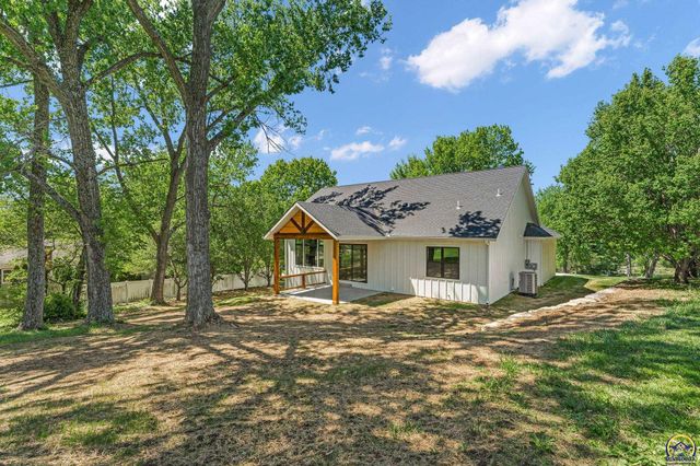 6855 SW Aylesbury RD, Topeka, KS 66610