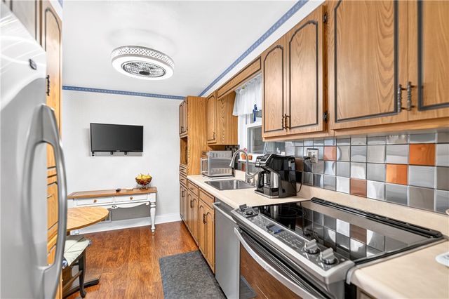 5032 Azalea Dr, Whitehall, PA 15236