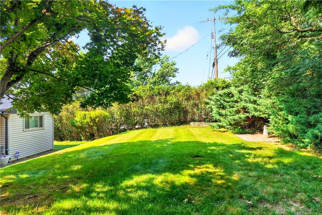 5032 Azalea Dr, Whitehall, PA 15236