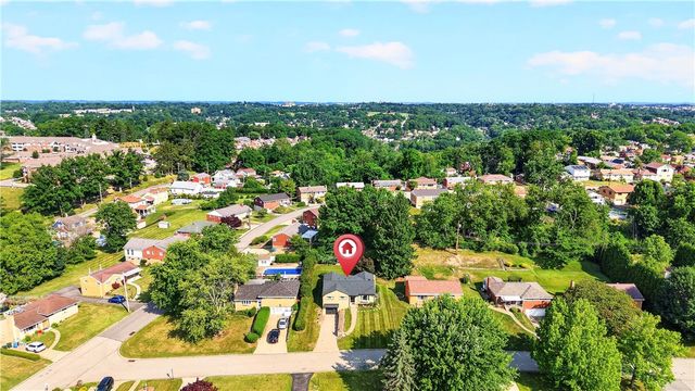 5032 Azalea Dr, Whitehall, PA 15236