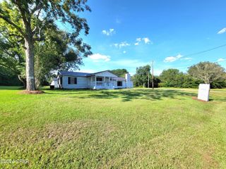3485 E Kelly Street, Noma, FL 32425