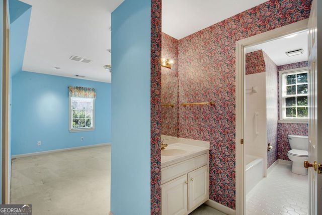 2285 Littlebrooke Trace, Dunwoody, GA 30338