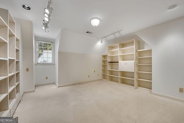 2285 Littlebrooke Trace, Dunwoody, GA 30338