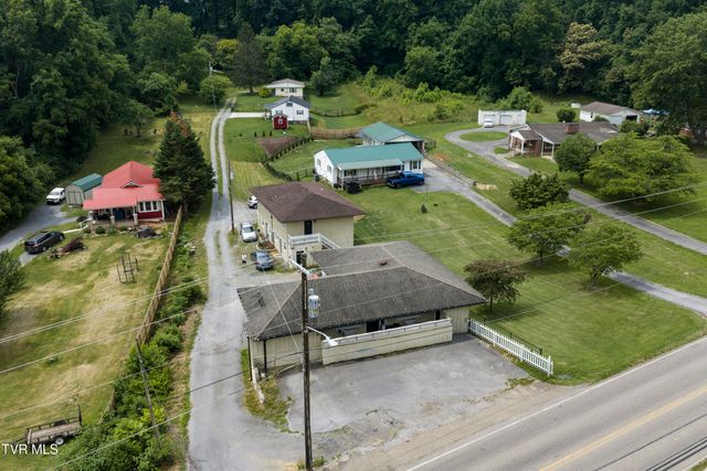 102 Osborne Private Drive, Johnson City, TN 37601