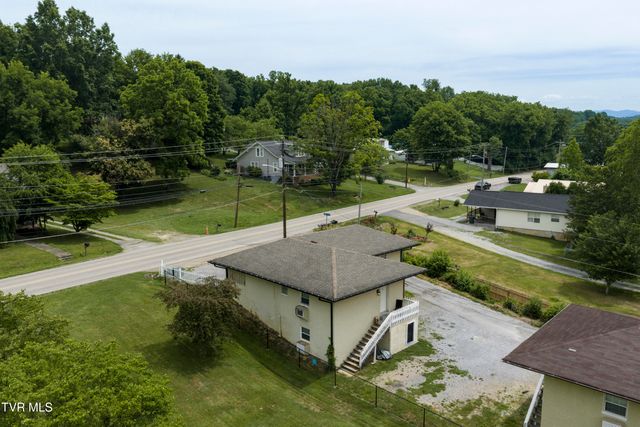 102 Osborne Private Drive, Johnson City, TN 37601