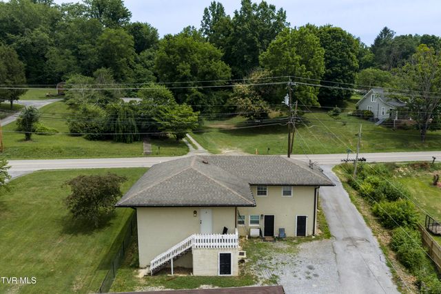 102 Osborne Private Drive, Johnson City, TN 37601