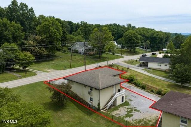 102 Osborne Private Drive, Johnson City, TN 37601