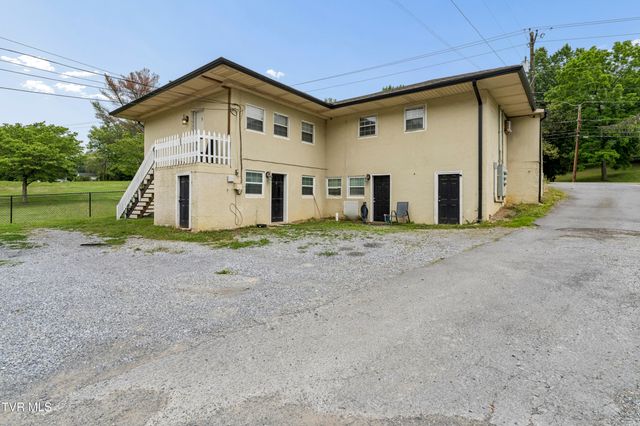 102 Osborne Private Drive, Johnson City, TN 37601